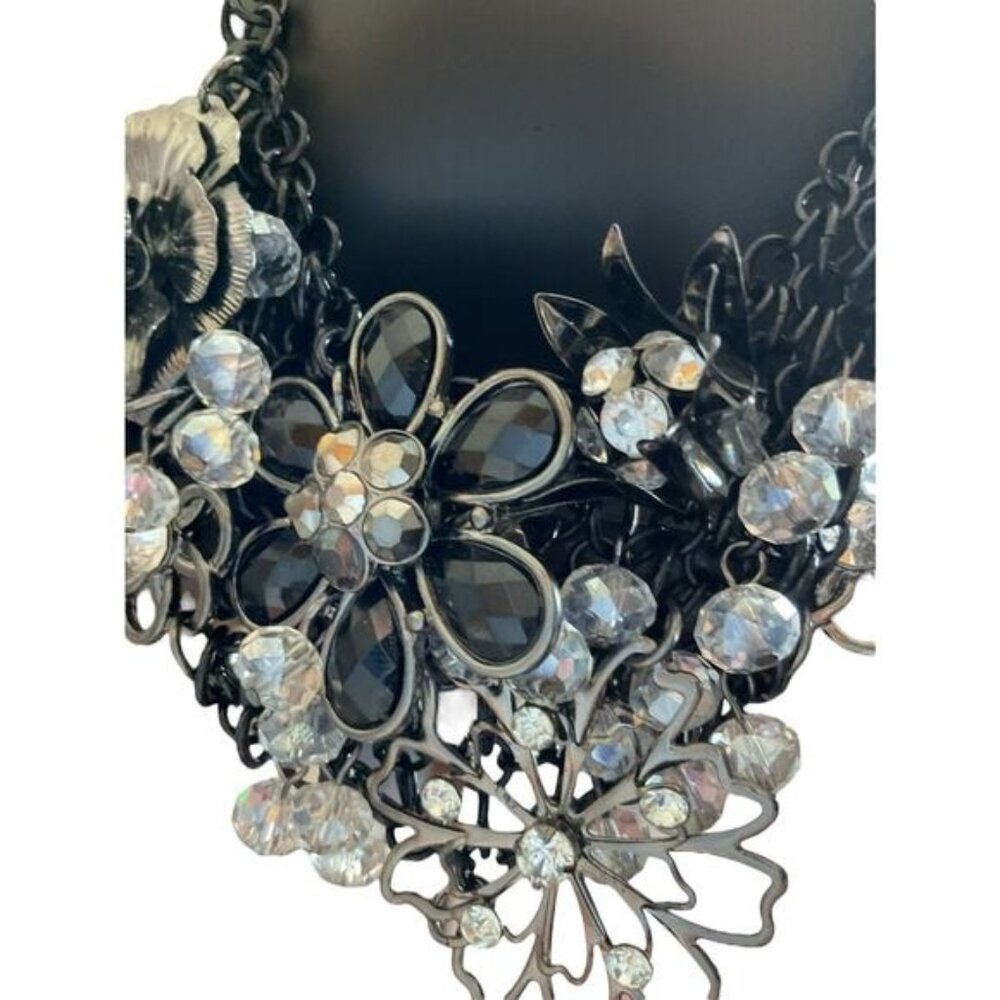 Black Floral Crystal Statement Necklace Adjustable Chain Lobster Clasp Closure